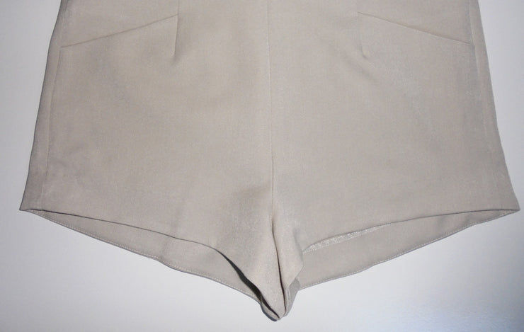 Karolina Mini Shorts – Sandy Beige / Black / Grey