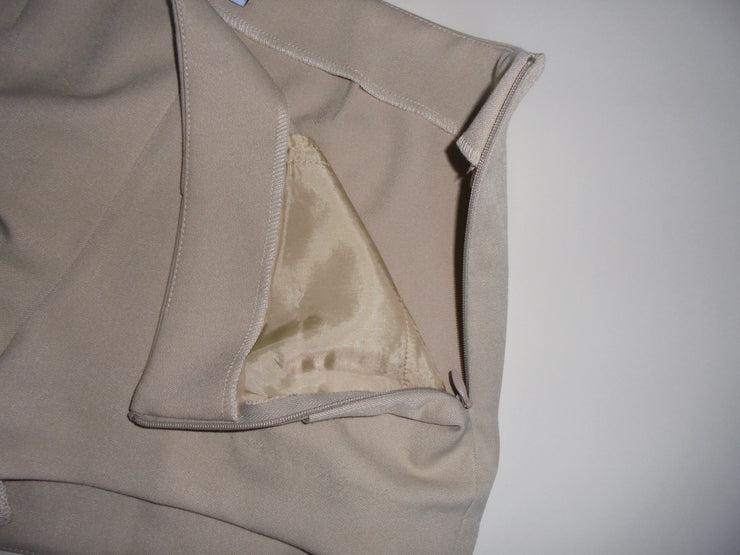 Karolina Mini Shorts – Sandy Beige / Black / Grey